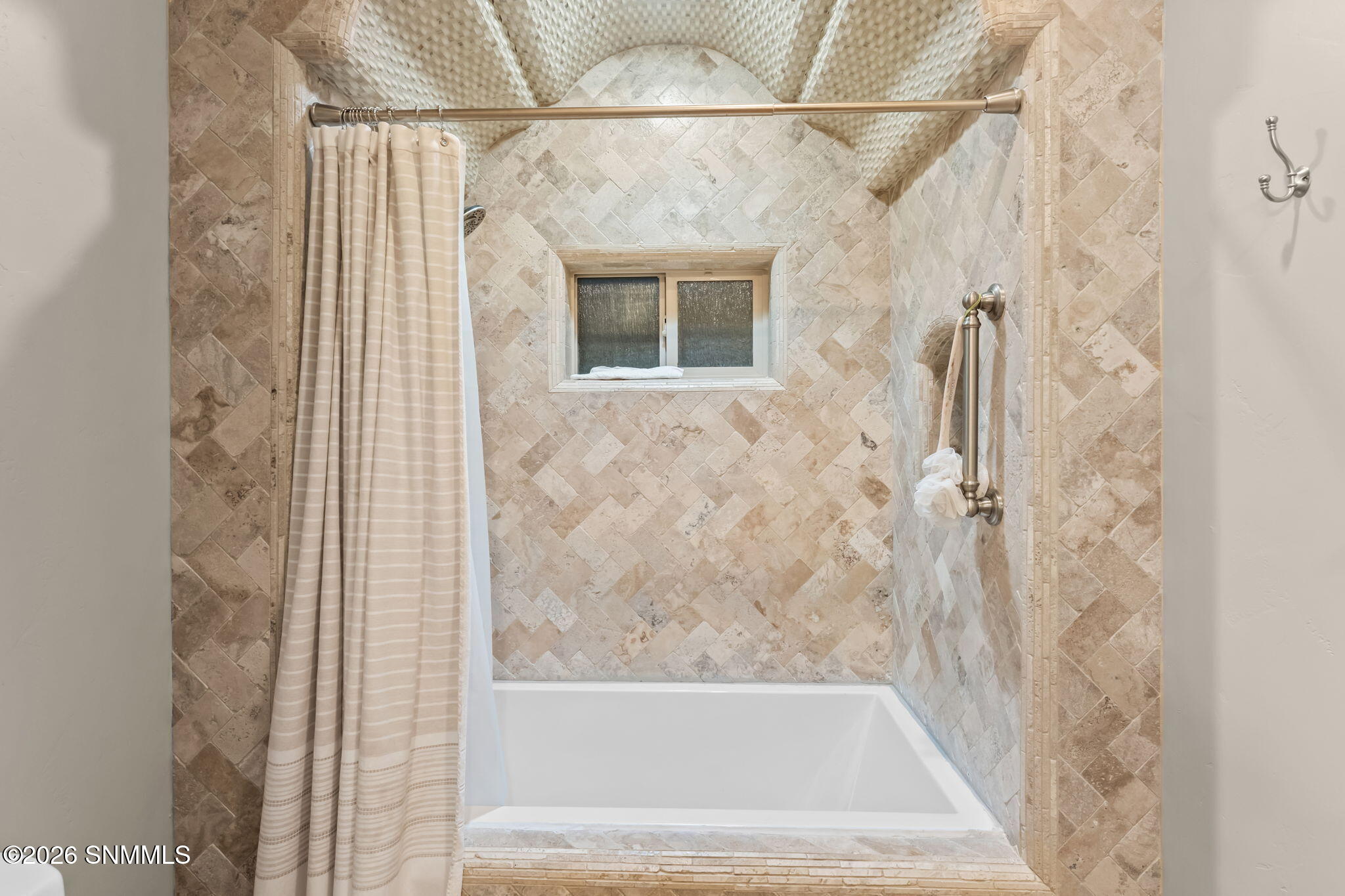 24-web-or-mls-REP-LLC_024