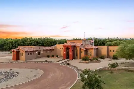 275 Sandy Beach Road, Las Cruces, New Mexico 88005, 3 Bedrooms Bedrooms, ,2.75 BathroomsBathrooms,Residential,For Sale,Sandy Beach,2602364