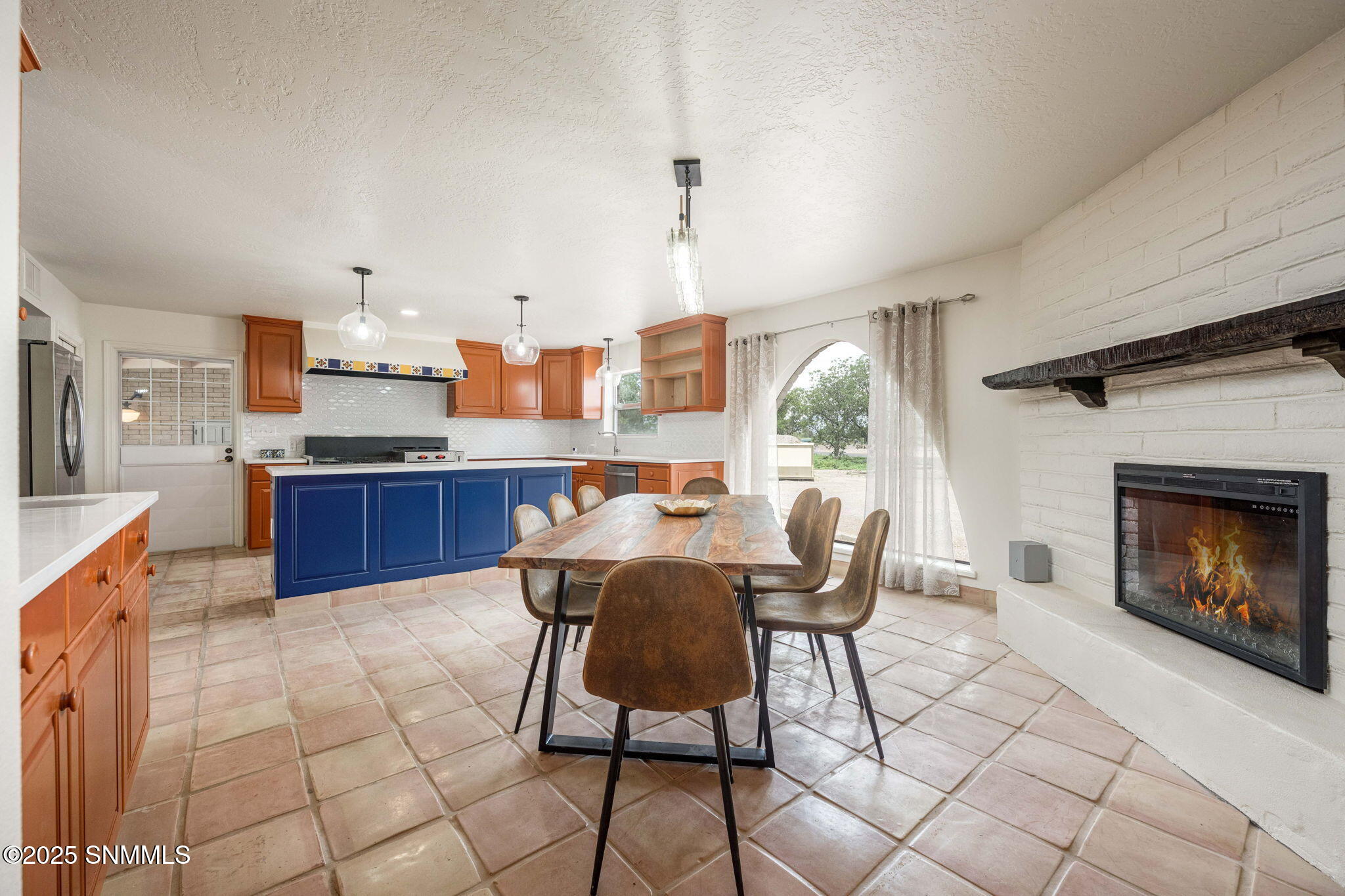 12-web-or-mls-Snappin Homes (Carver1032)