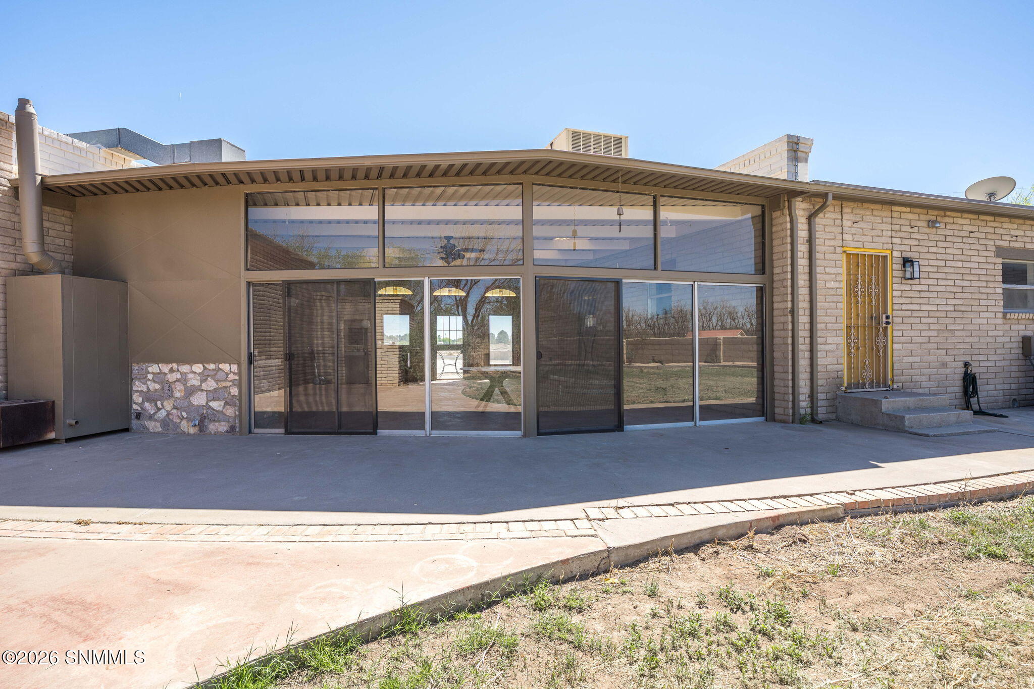 5-web-or-mls-Snappin Homes (Carver1032ne