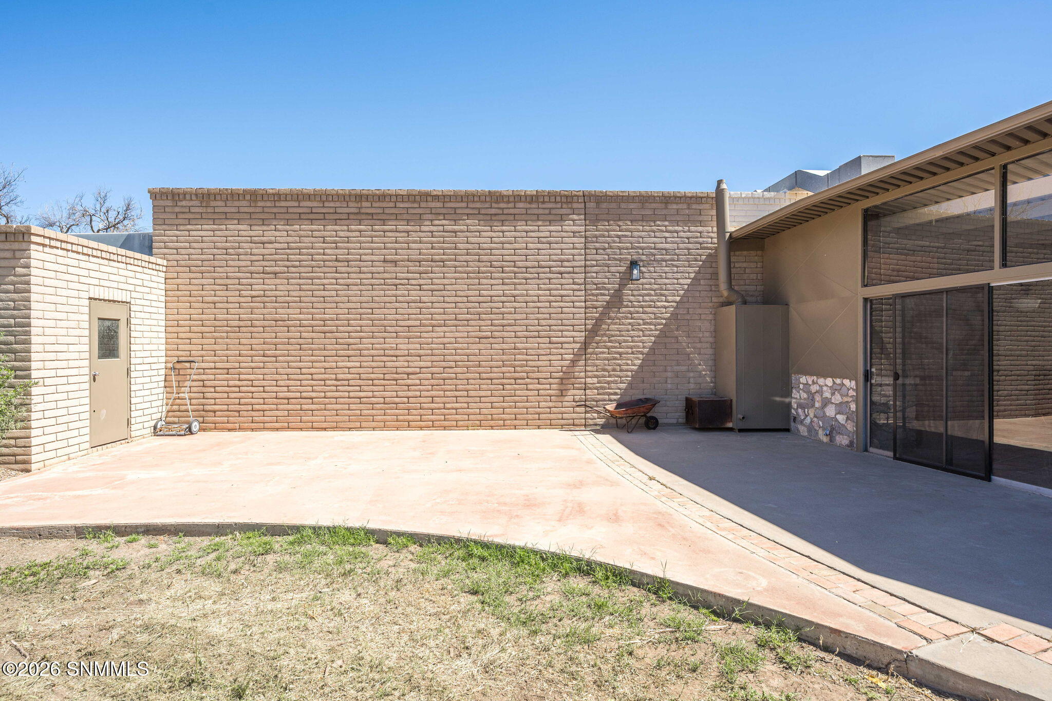 6-web-or-mls-Snappin Homes (Carver1032ne