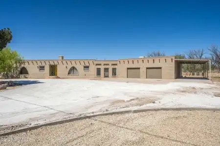 1032 Carver Road, Las Cruces, New Mexico 88005, 3 Bedrooms Bedrooms, ,3.5 BathroomsBathrooms,Residential,For Sale,Carver,2602365