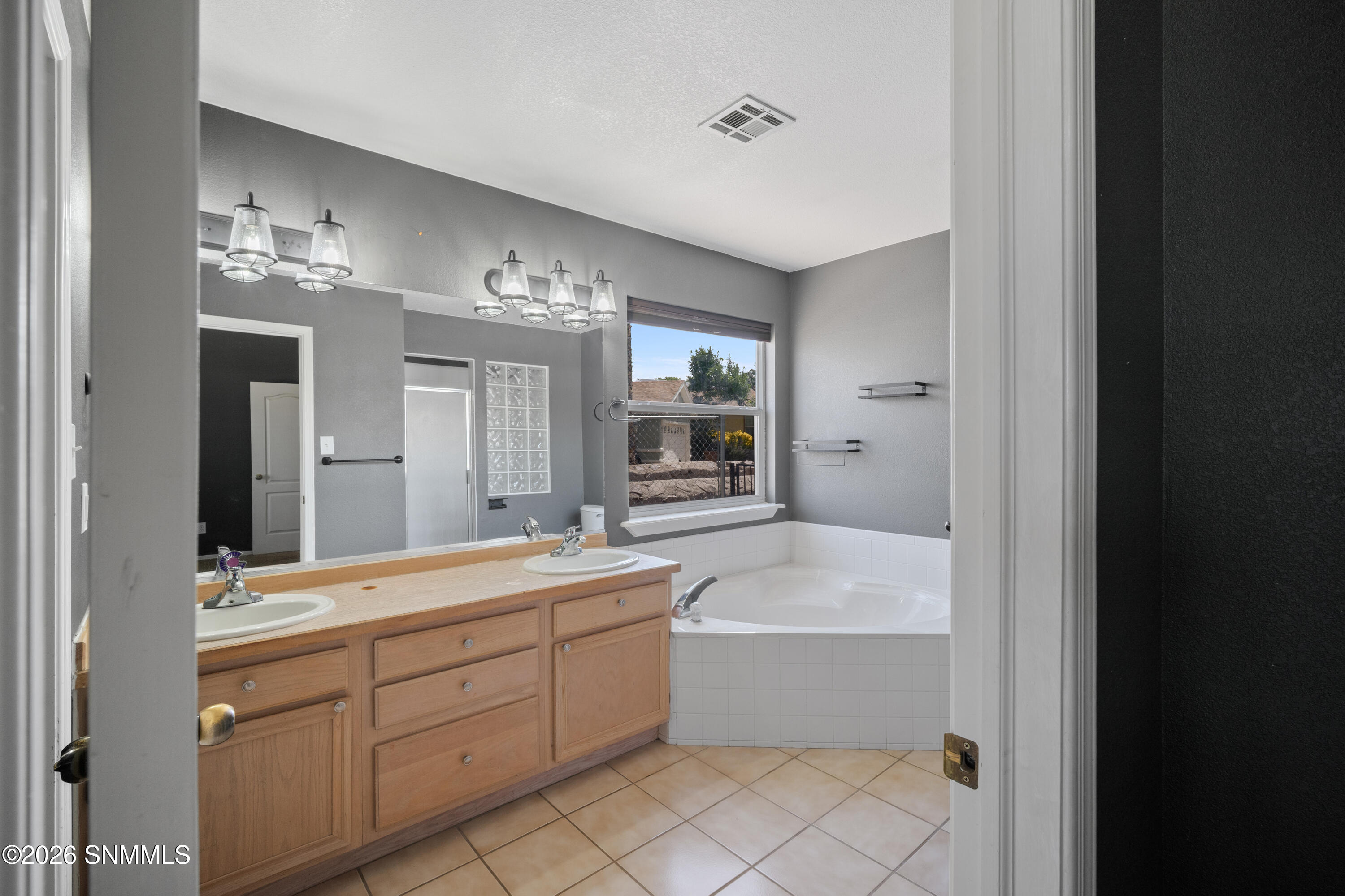 700-Scenic-View-MLS-Camera-Guy-26