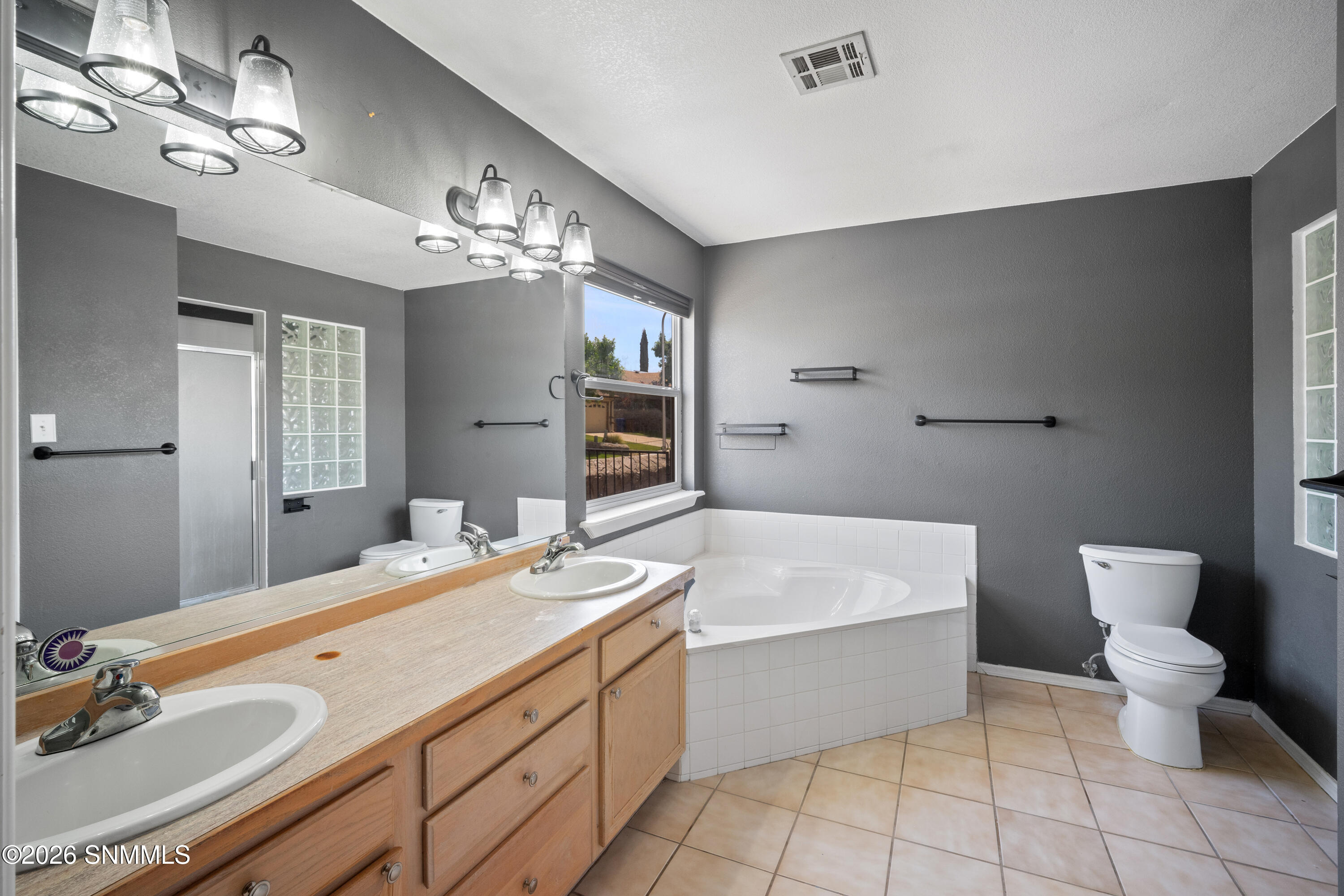 700-Scenic-View-MLS-Camera-Guy-28
