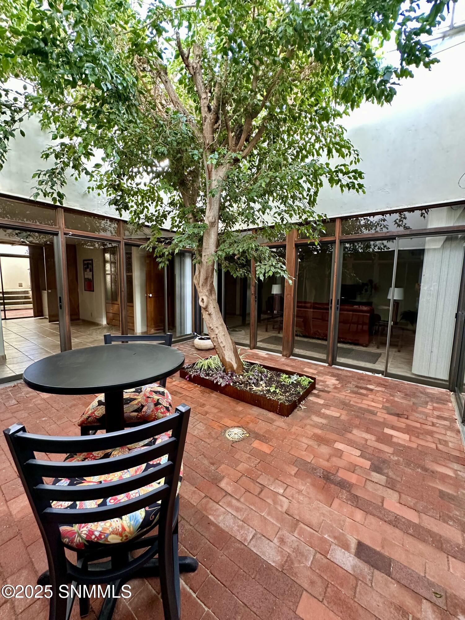 VCA1CenteratriumlookingSE