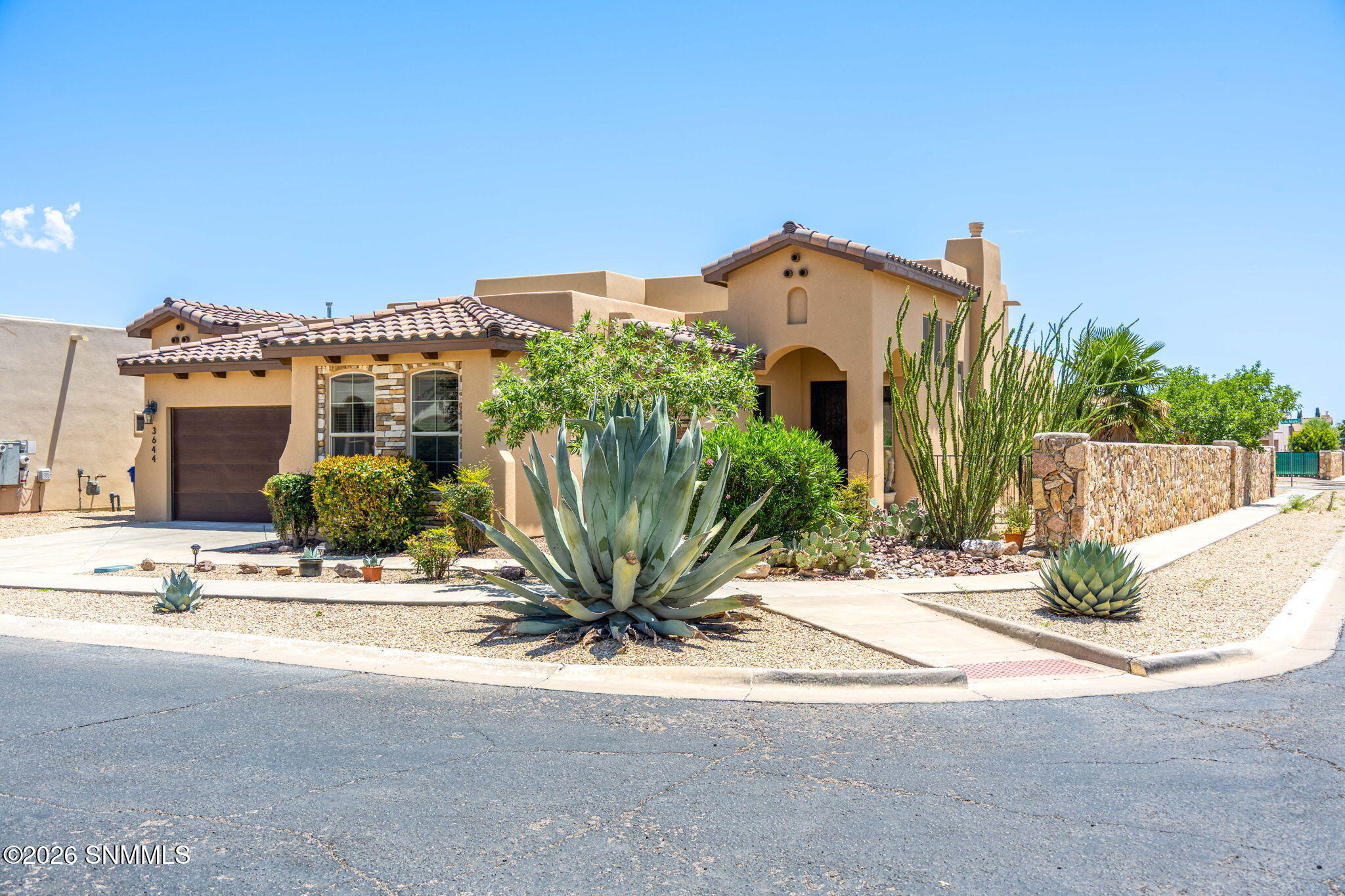 50-web-or-mls-Snappin Homes (SantaMinerv