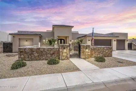 4051 Santa Elena Place, Las Cruces, New Mexico 88005, 4 Bedrooms Bedrooms, ,3 BathroomsBathrooms,Residential,For Sale,Santa Elena,2602366