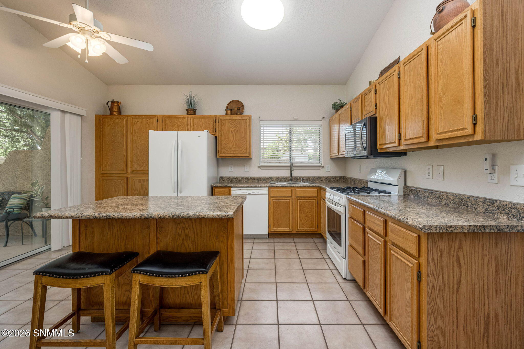 11-web-or-mls-Snappin Homes (LosArboles2