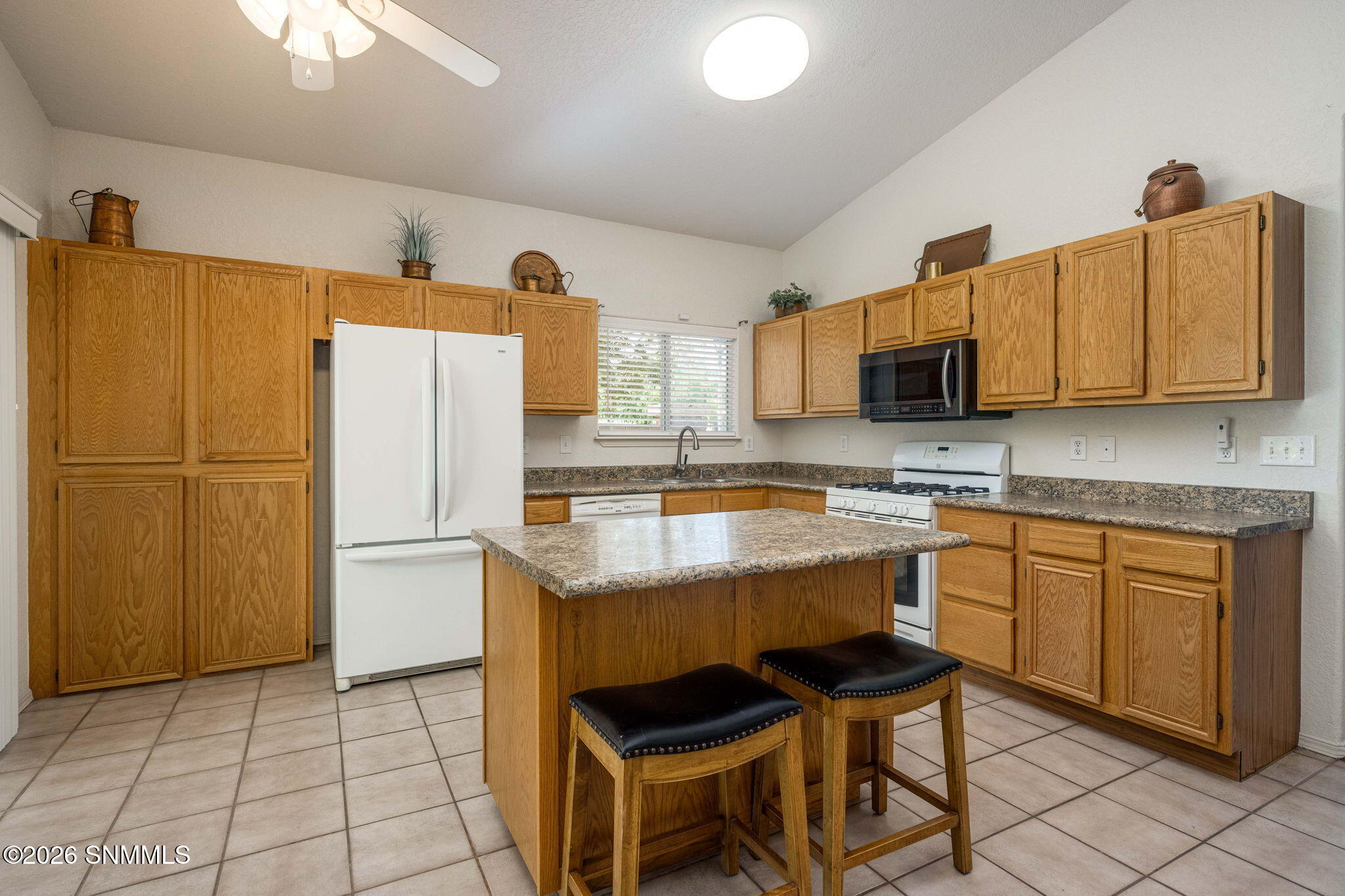 12-web-or-mls-Snappin Homes (LosArboles2