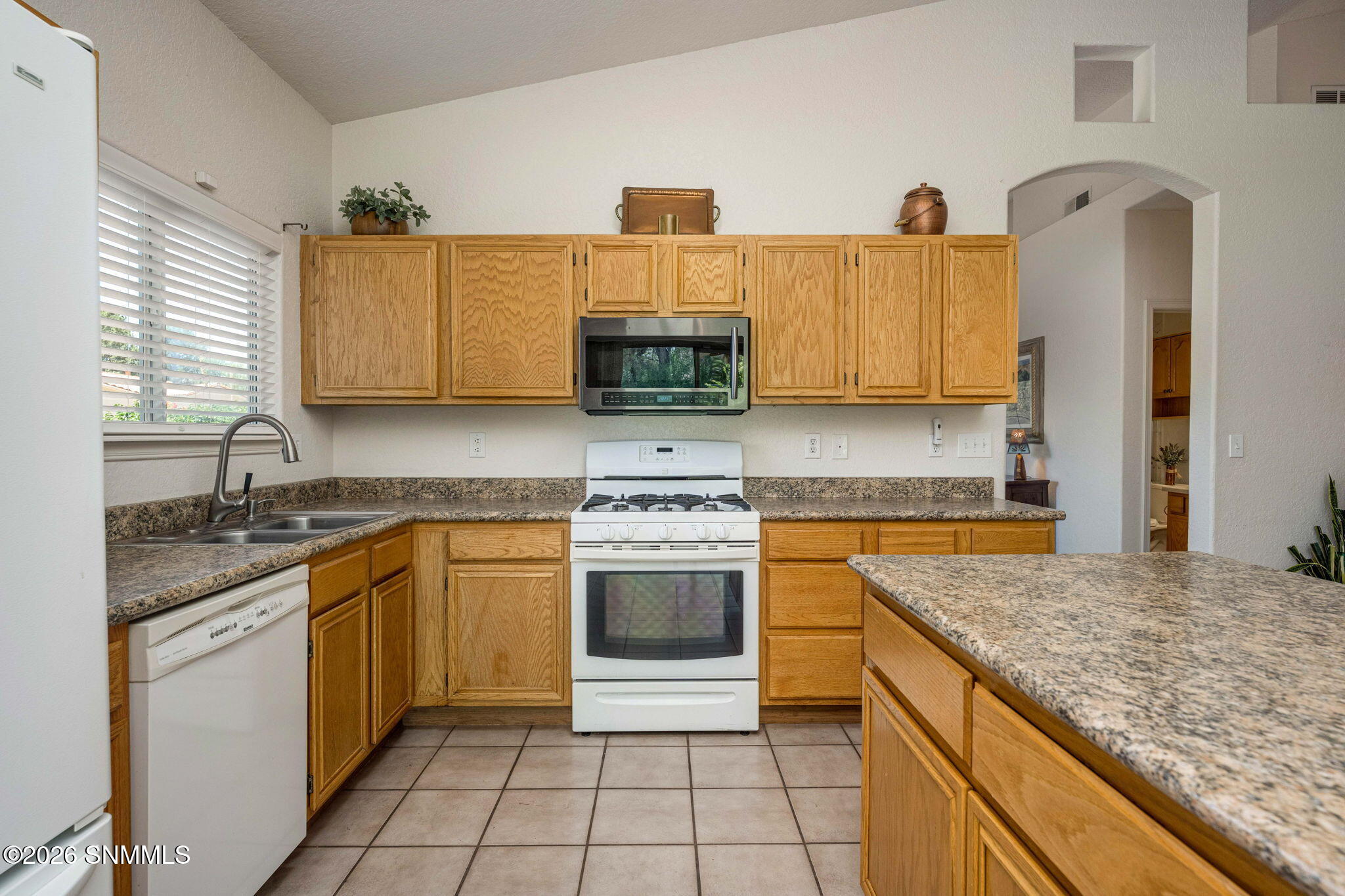 13-web-or-mls-Snappin Homes (LosArboles2