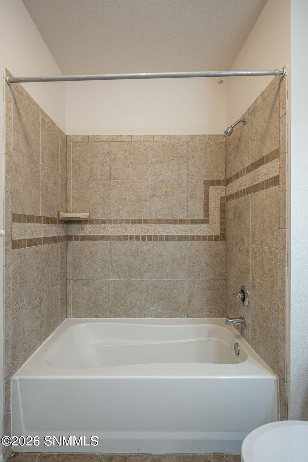 23-web-or-mls-Snappin Homes (Morningstar