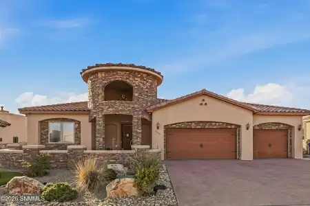 4099 Calle Belleza, Las Cruces, New Mexico 88011, 4 Bedrooms Bedrooms, ,2.5 BathroomsBathrooms,Residential,For Sale,Calle Belleza,2602387