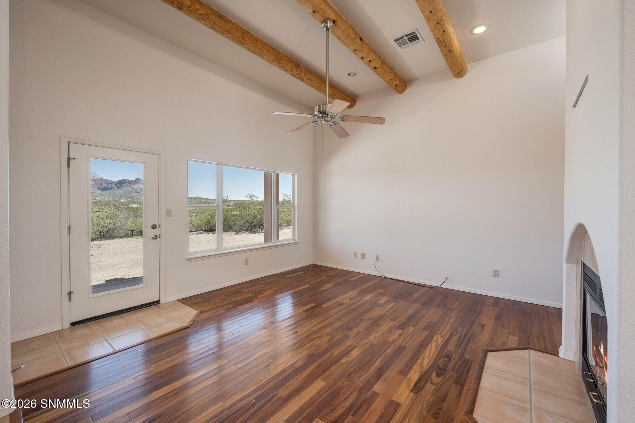 9-web-or-mls-Snappin Homes (DesertRidgeR
