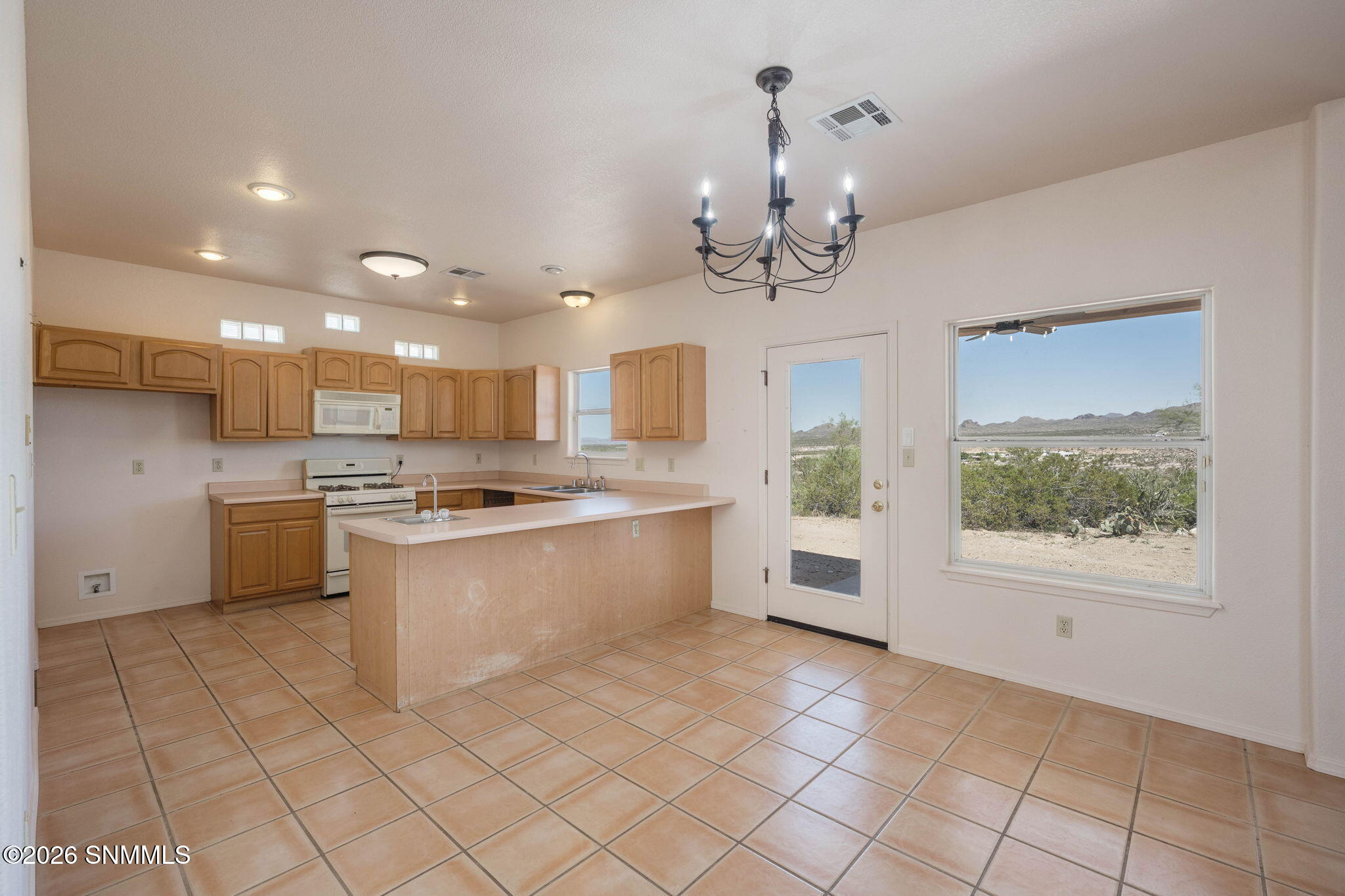 14-web-or-mls-Snappin Homes (DesertRidge