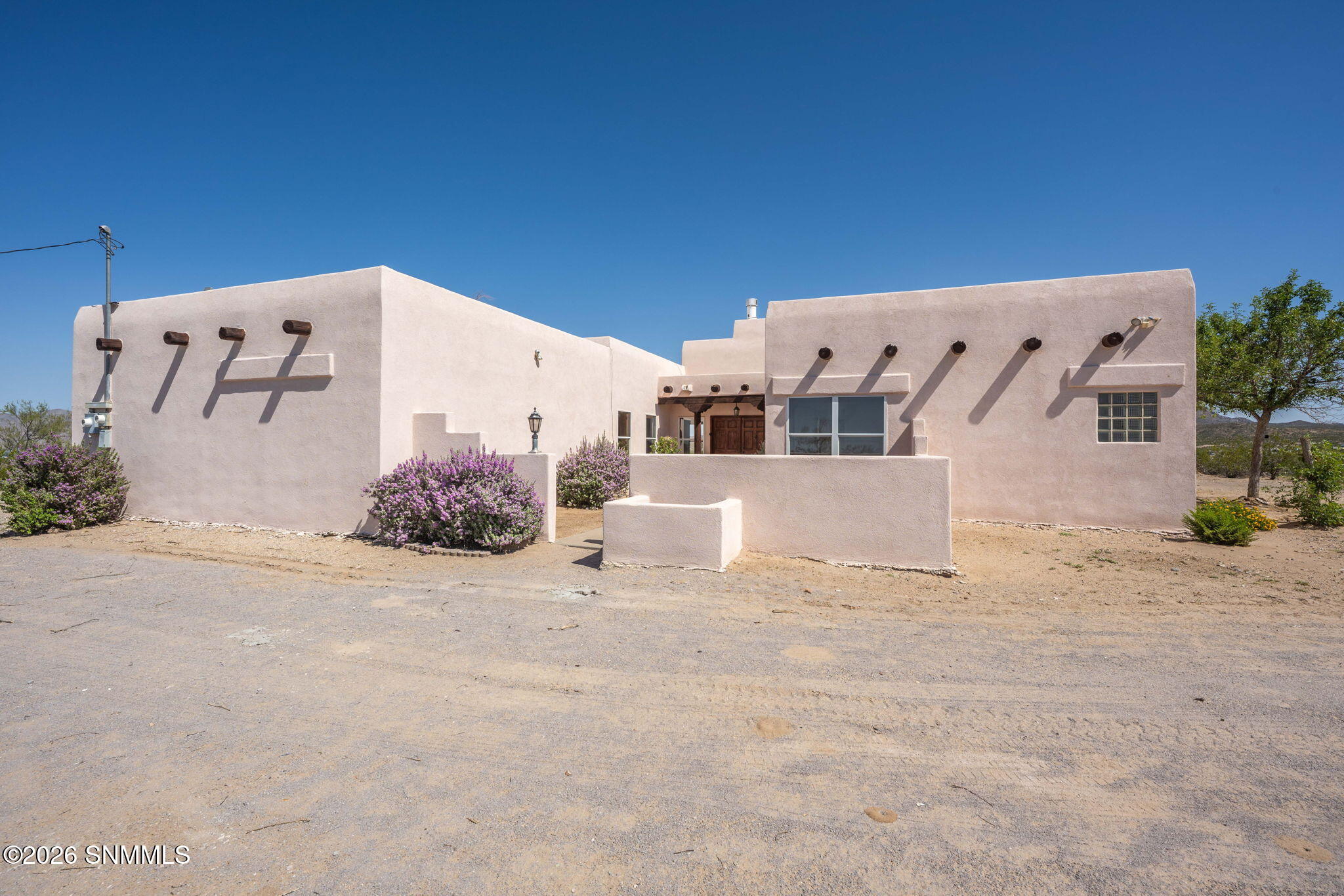 1-web-or-mls-Snappin Homes (DesertRidgeR