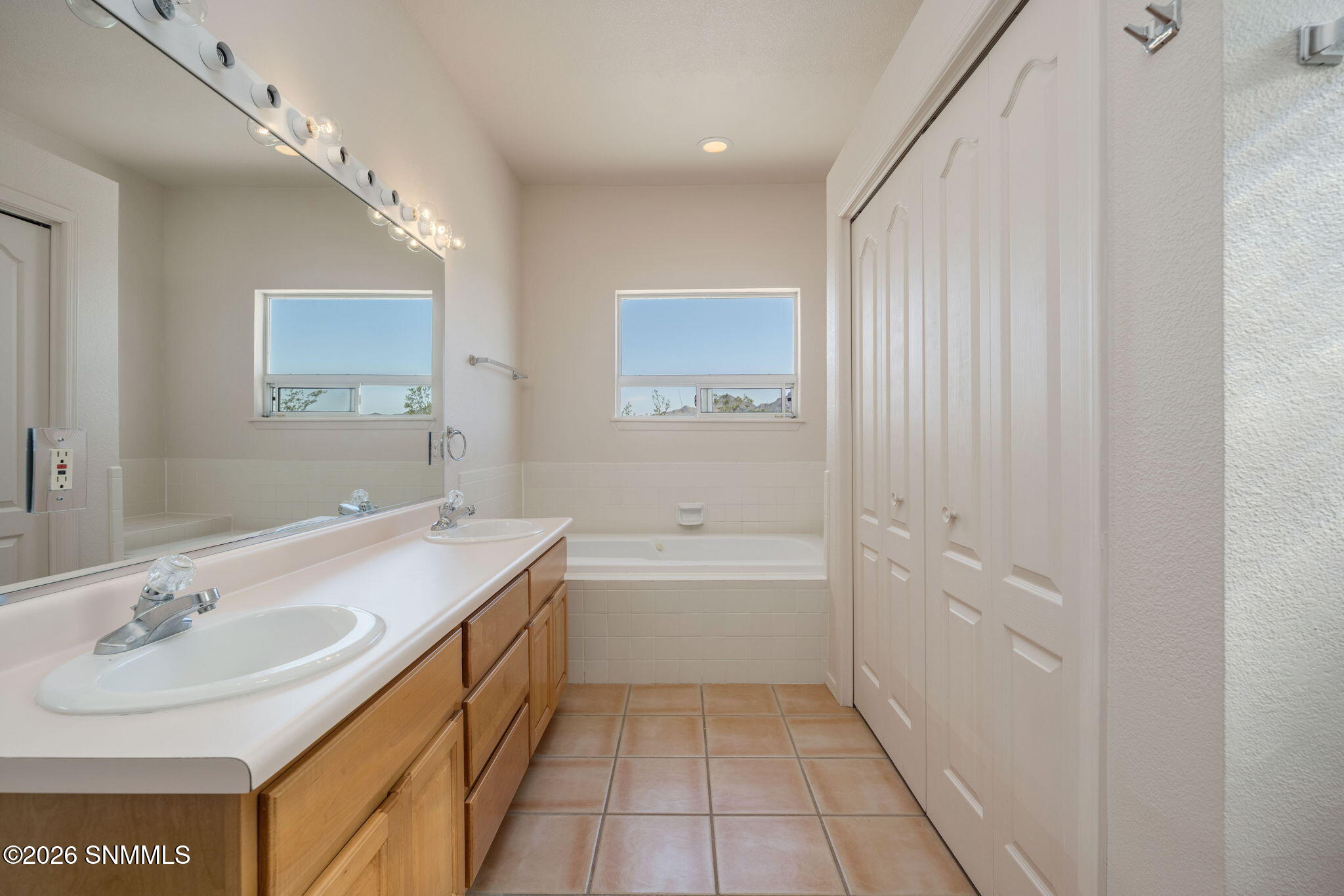 28-web-or-mls-Snappin Homes (DesertRidge