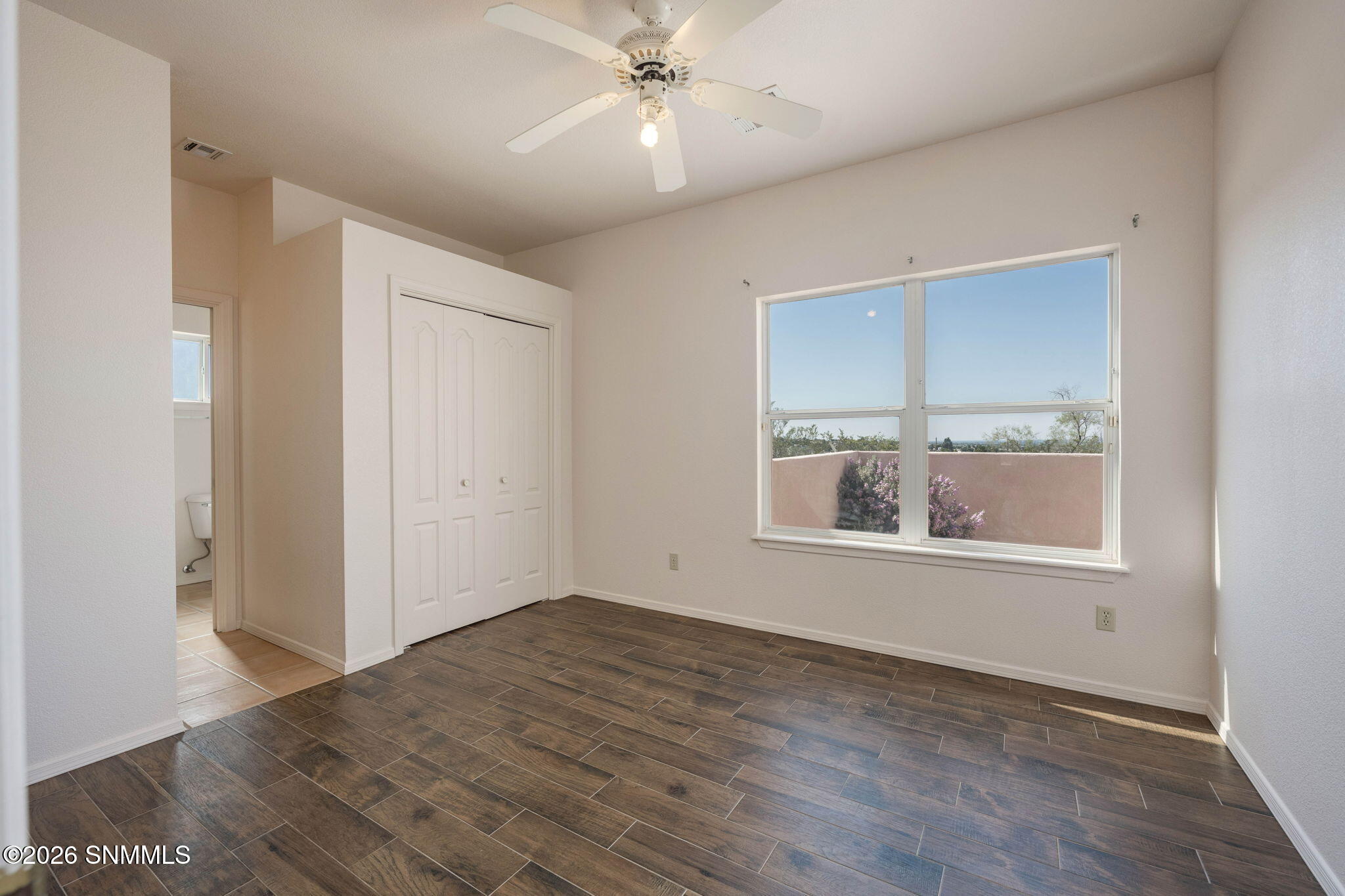 32-web-or-mls-Snappin Homes (DesertRidge
