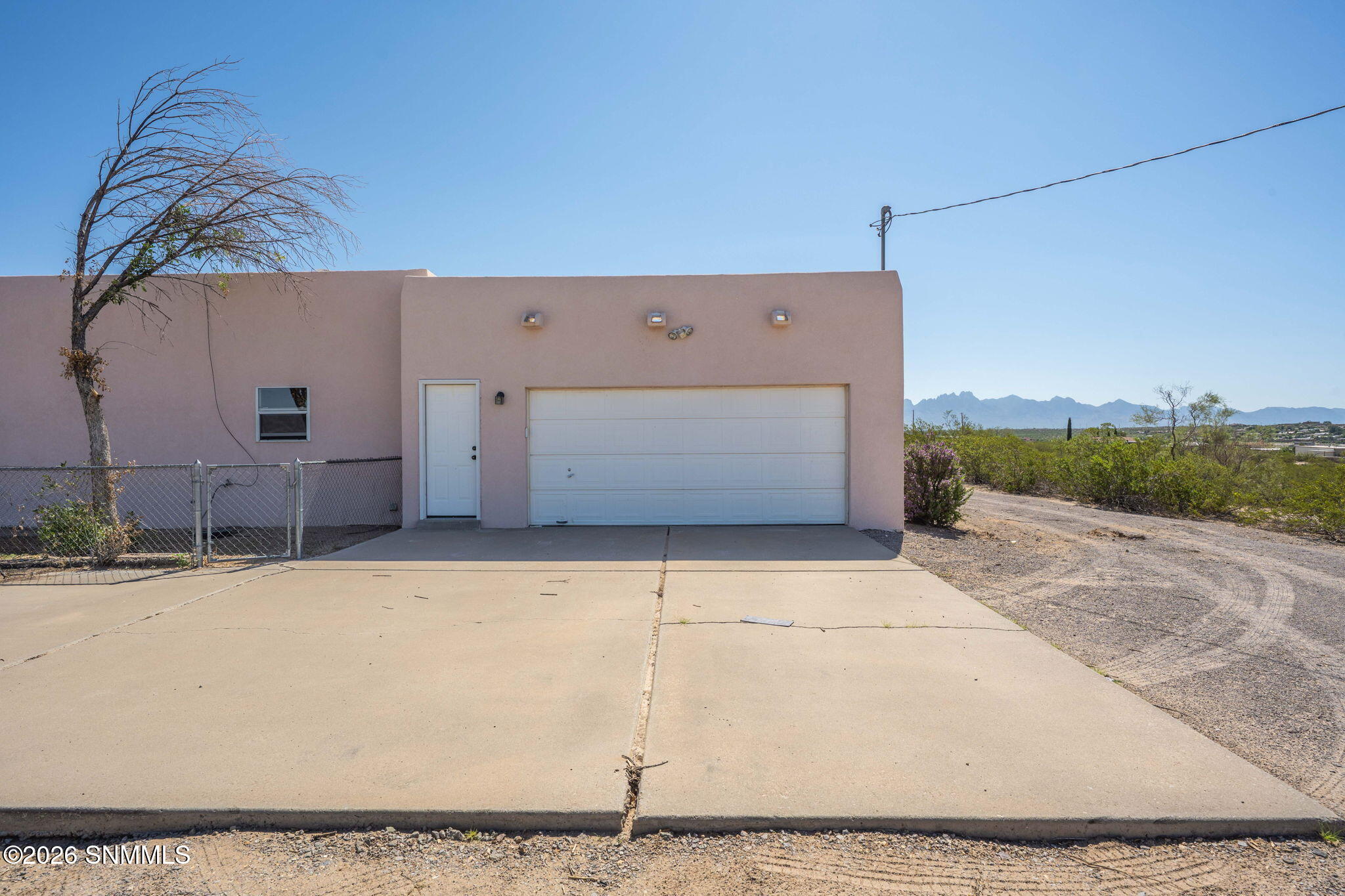 50-web-or-mls-Snappin Homes (DesertRidge