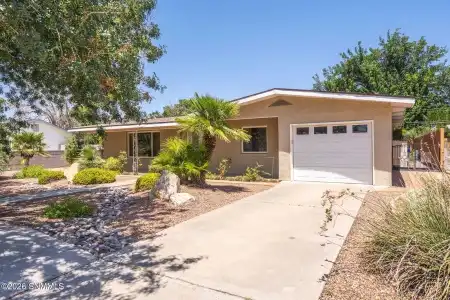 415 Milton Avenue, Las Cruces, New Mexico 88005, 3 Bedrooms Bedrooms, ,2 BathroomsBathrooms,Residential,For Sale,Milton,2602410