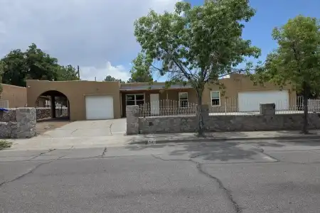 1500 Juniper Avenue, Las Cruces, New Mexico 88001, 4 Bedrooms Bedrooms, ,3.75 BathroomsBathrooms,Residential,For Sale,Juniper,2602411