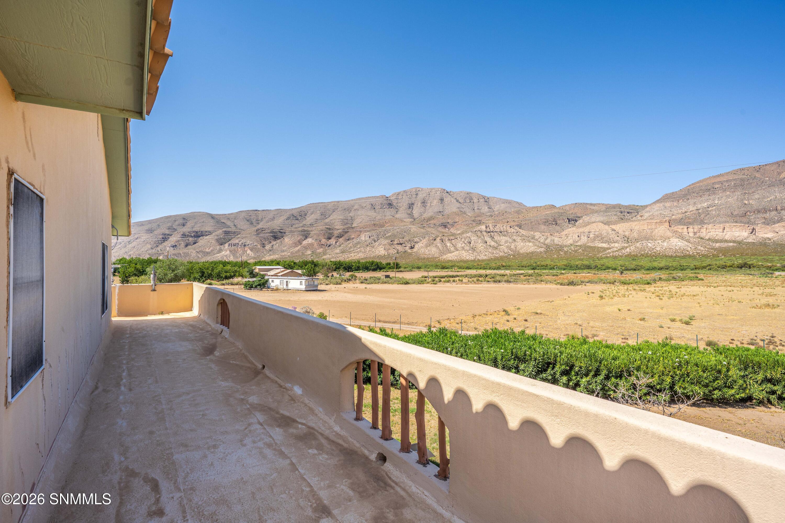 26_Balcony View_56