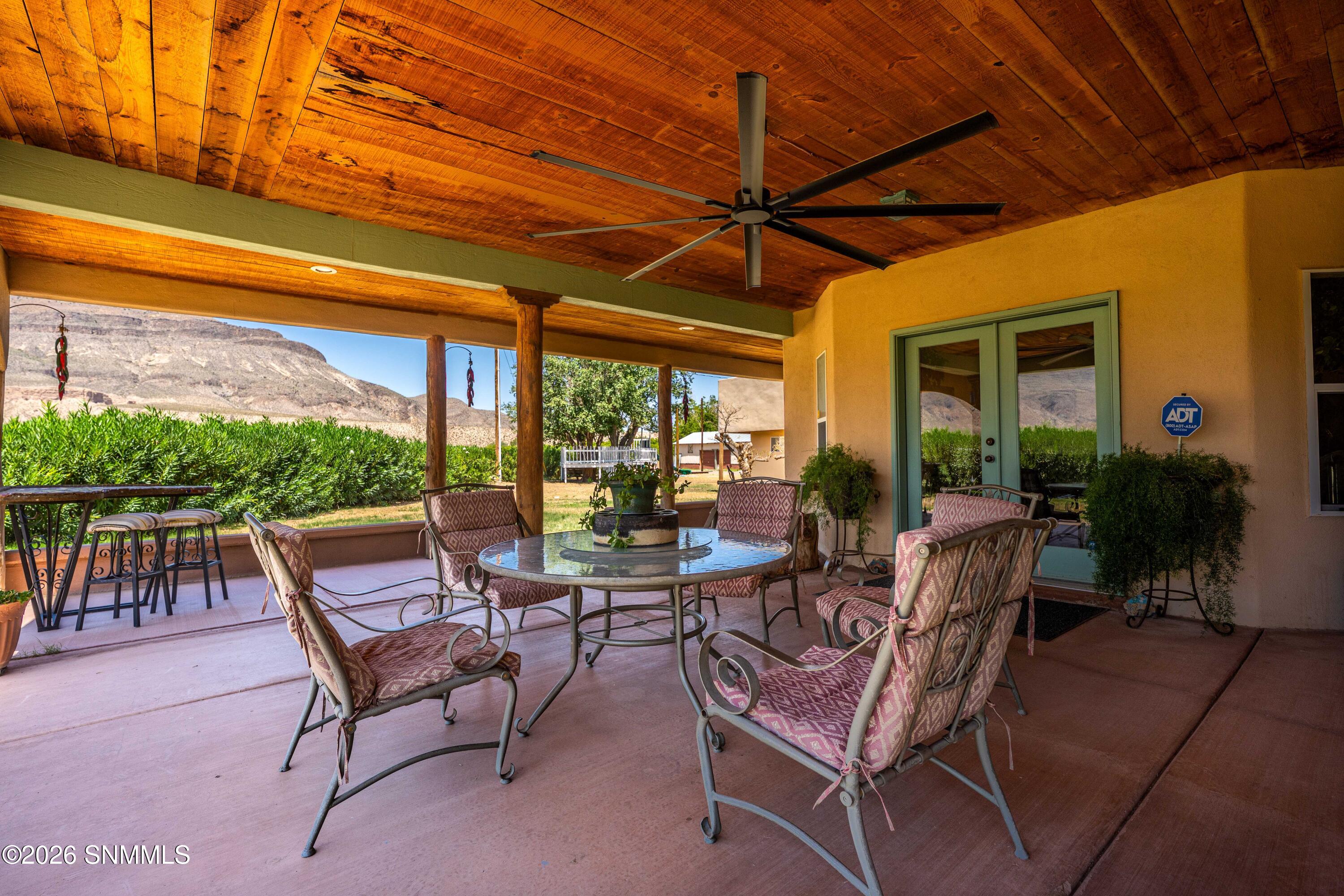 27_Patio_67