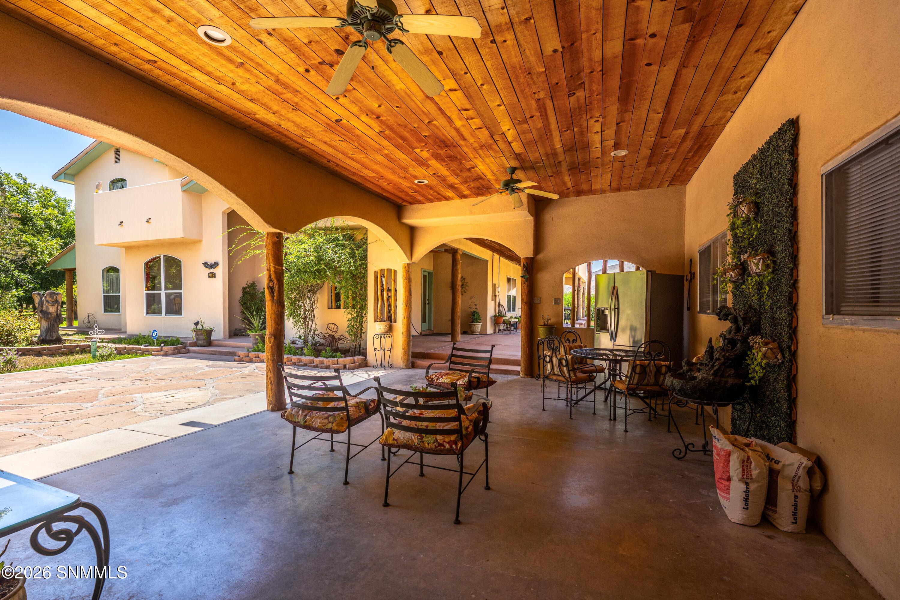 32_Covered Porch_Casita_72