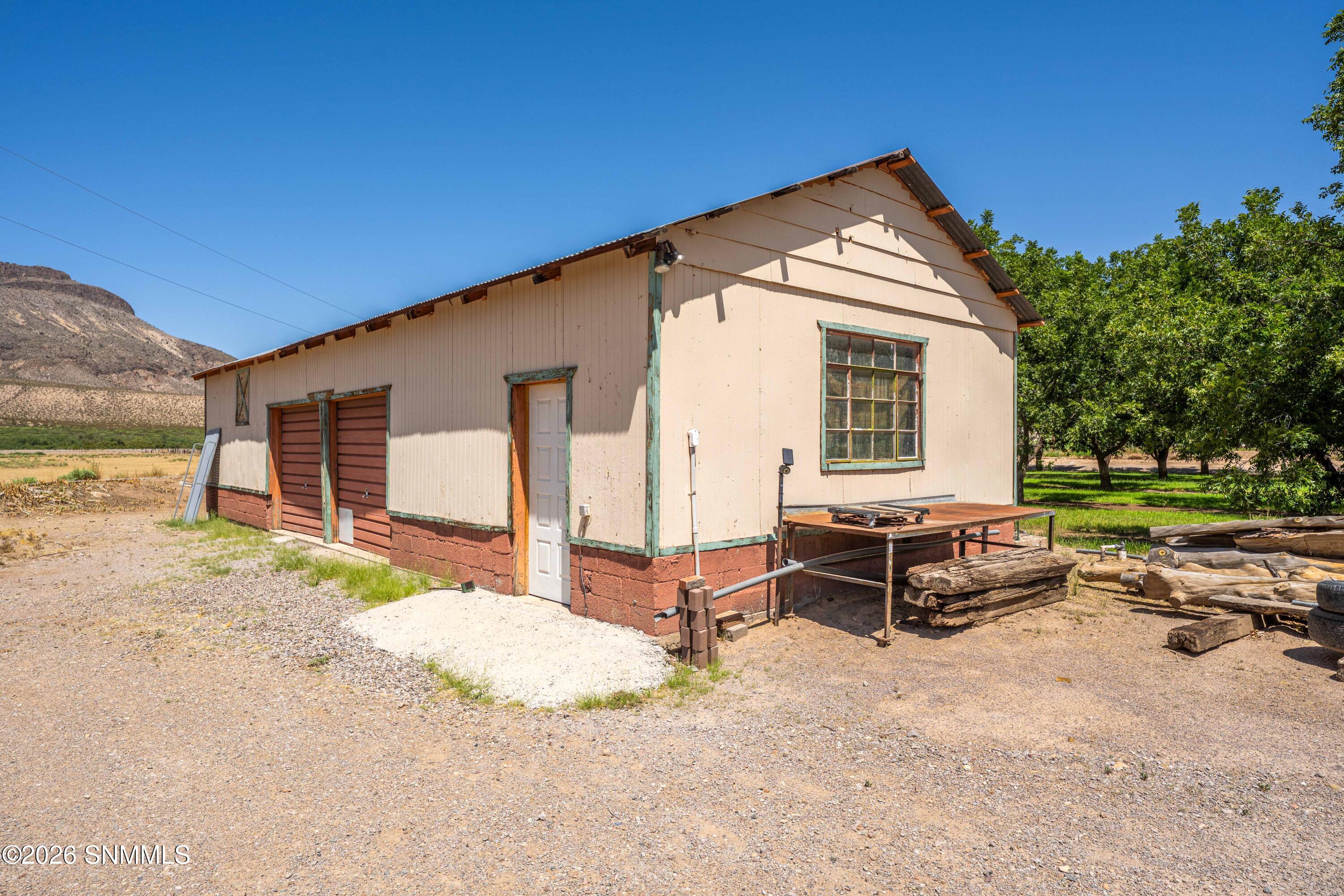 38_Garage_Barn_85