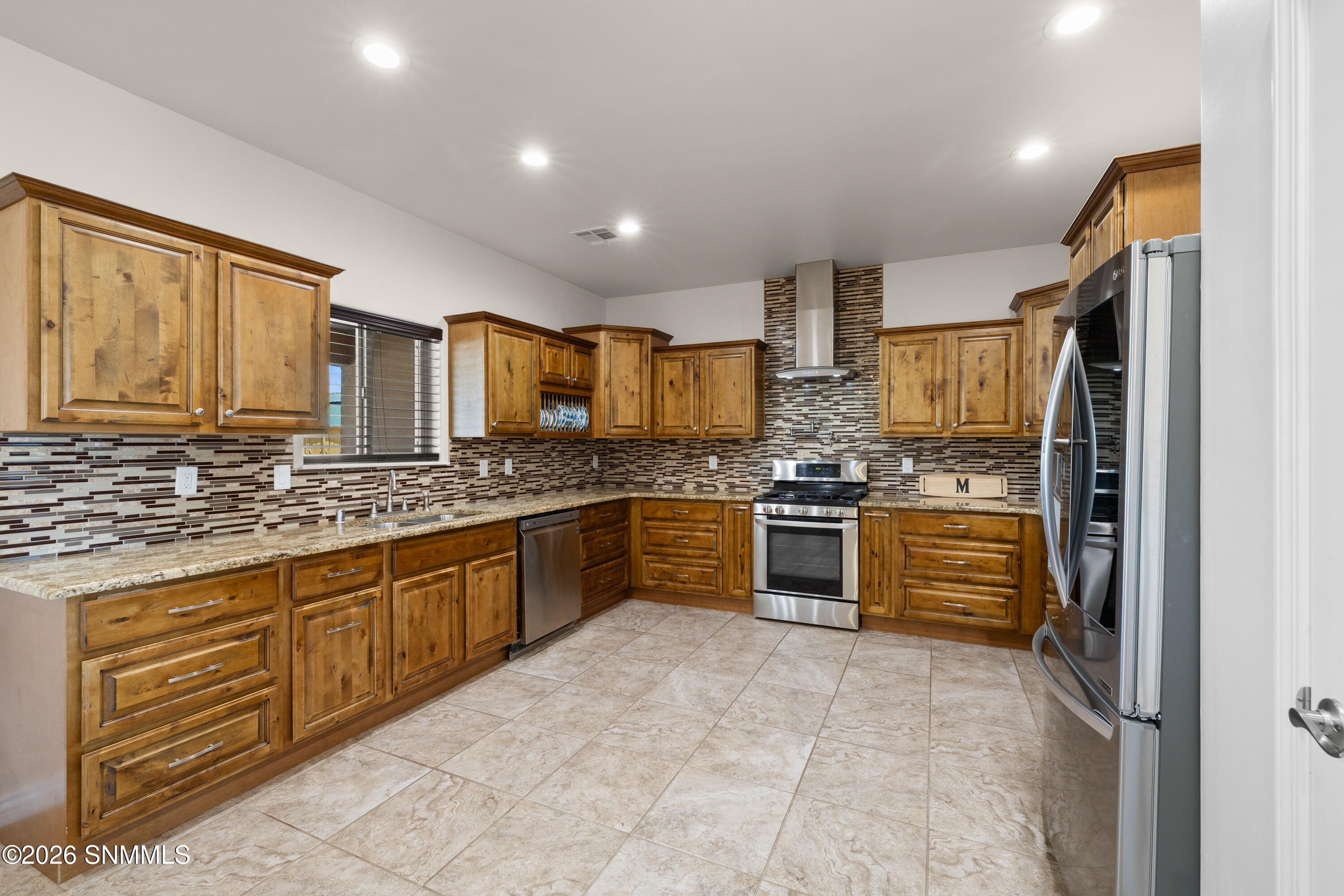 5707-Mauer-MLS-Camera-Guy-13
