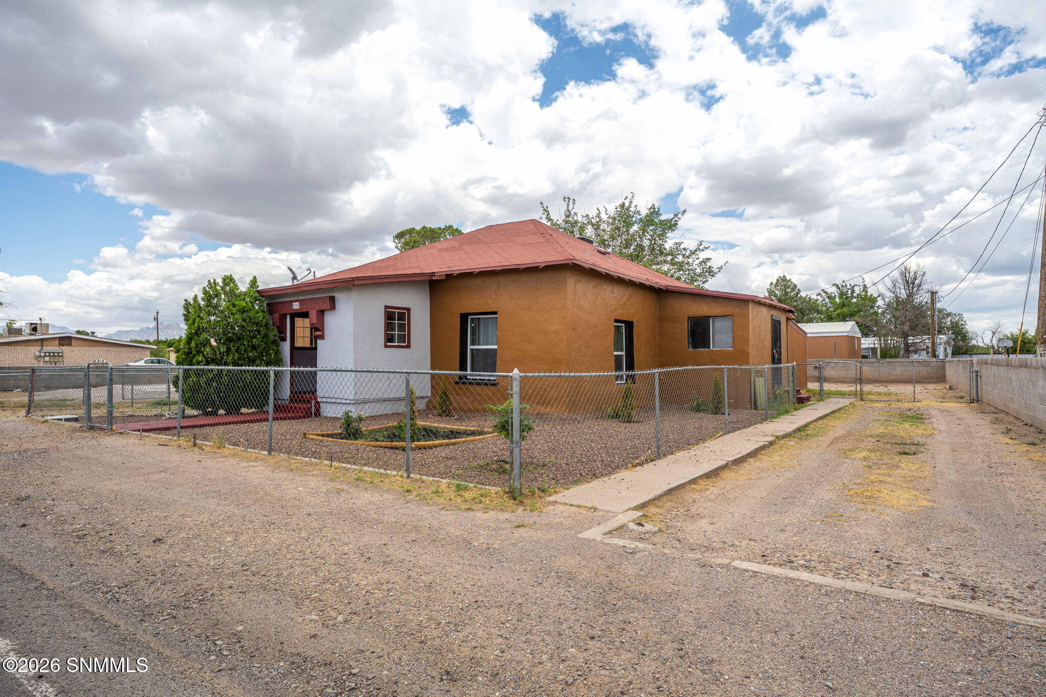 3-web-or-mls-Snappin Homes (Armstrong335