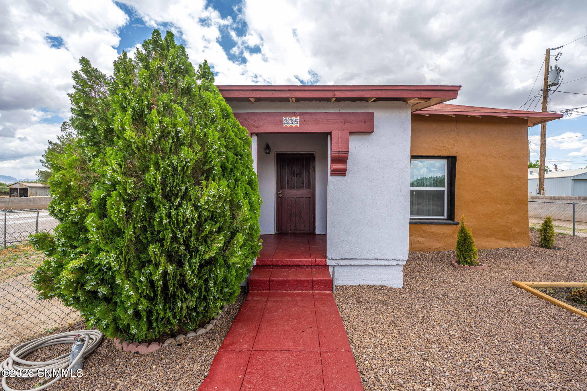 5-web-or-mls-Snappin Homes (Armstrong335