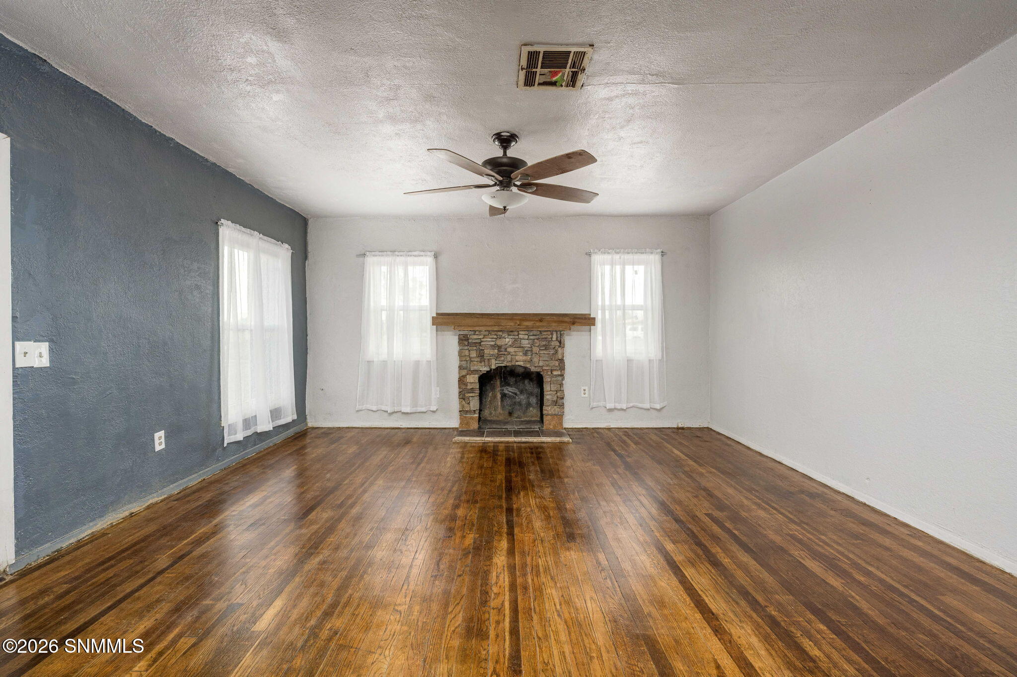 7-web-or-mls-Snappin Homes (Armstrong335