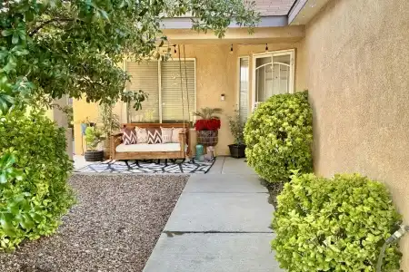 1127 Steins Drive, Las Cruces, New Mexico 88012, 4 Bedrooms Bedrooms, ,3 BathroomsBathrooms,Residential,For Sale,Steins,2602437