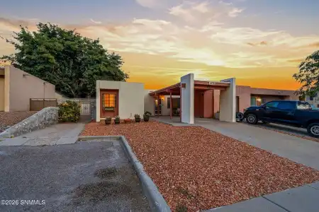 1636 Capitan Avenue, Las Cruces, New Mexico 88001, 2 Bedrooms Bedrooms, ,2 BathroomsBathrooms,Residential,For Sale,Capitan,2602445