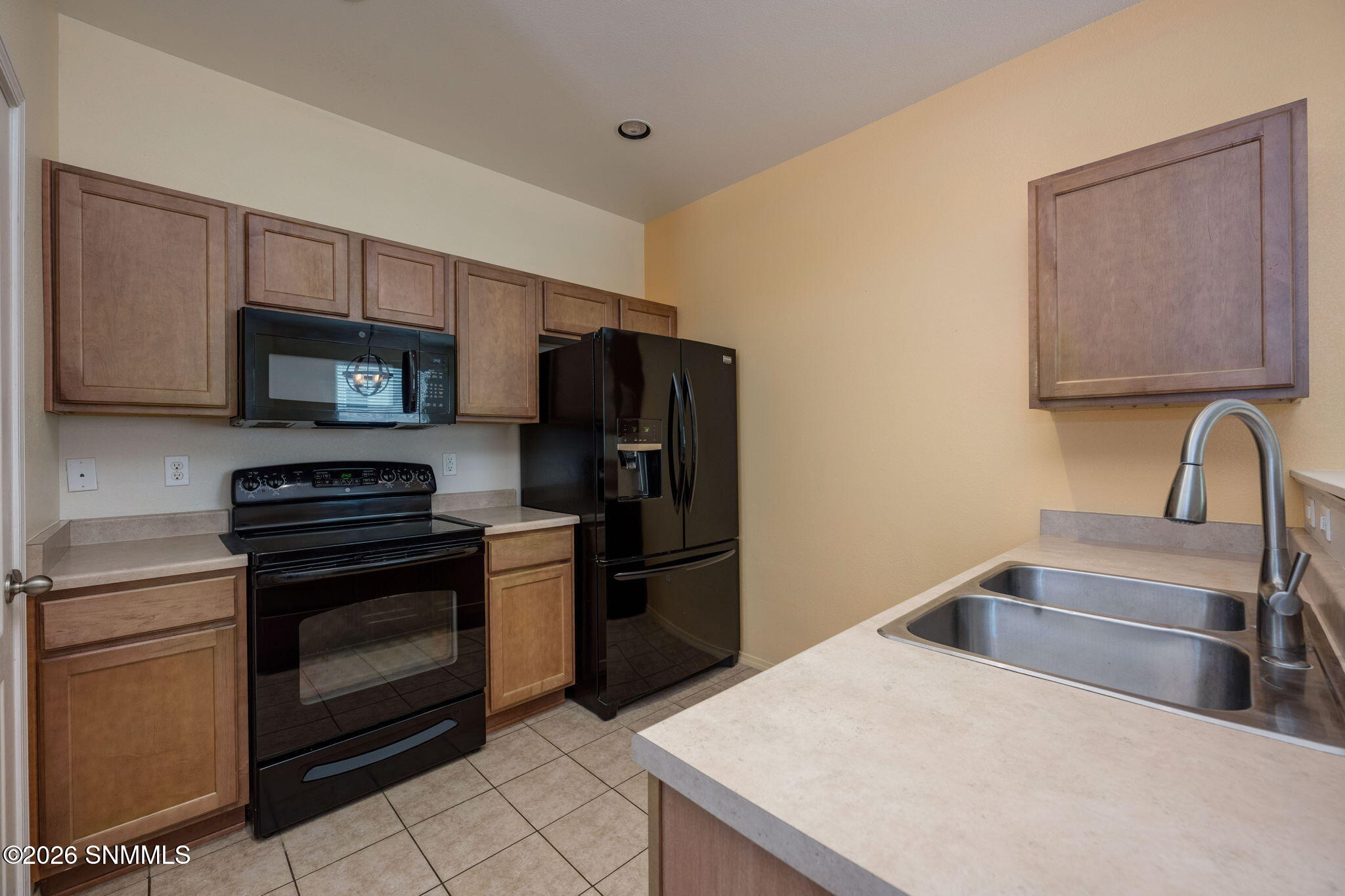 11-web-or-mls-Snappin Homes (Triumph4602