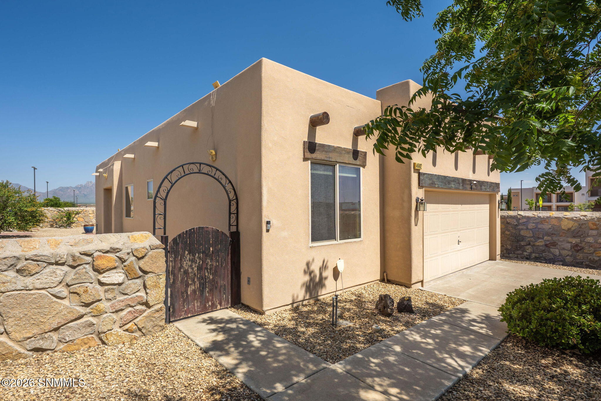 2-web-or-mls-Snappin Homes (Triumph4602)