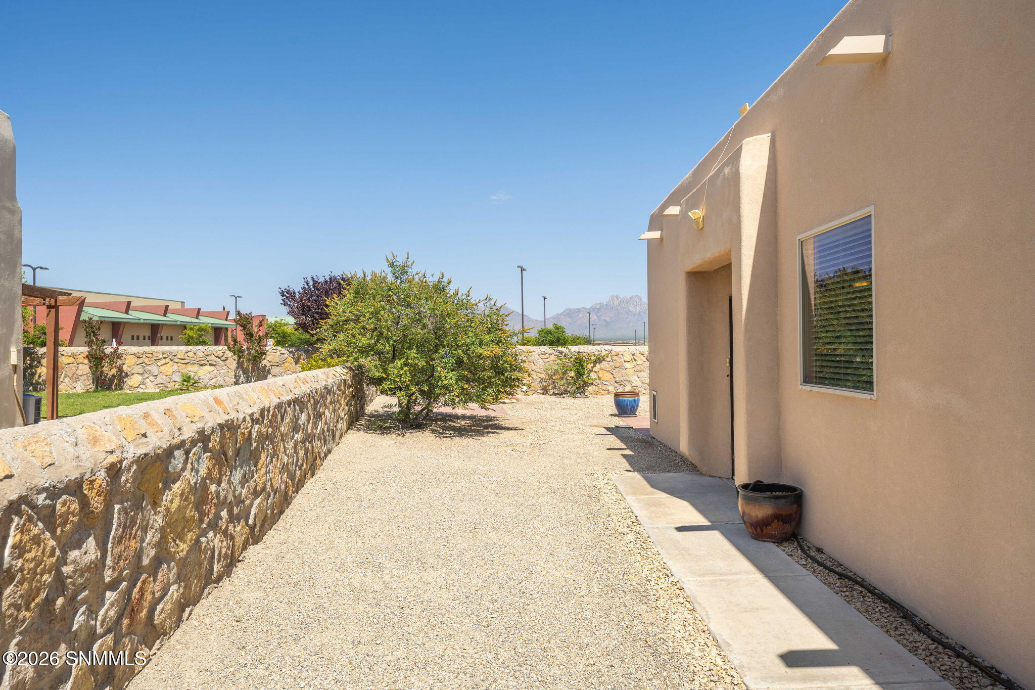 4-web-or-mls-Snappin Homes (Triumph4602)