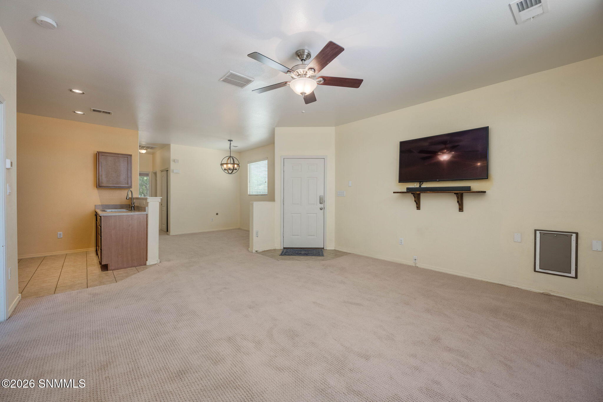 8-web-or-mls-Snappin Homes (Triumph4602)