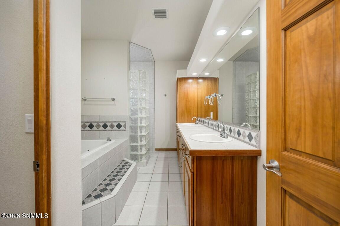 25-web-or-mls-Snappin Homes (CalleBellis