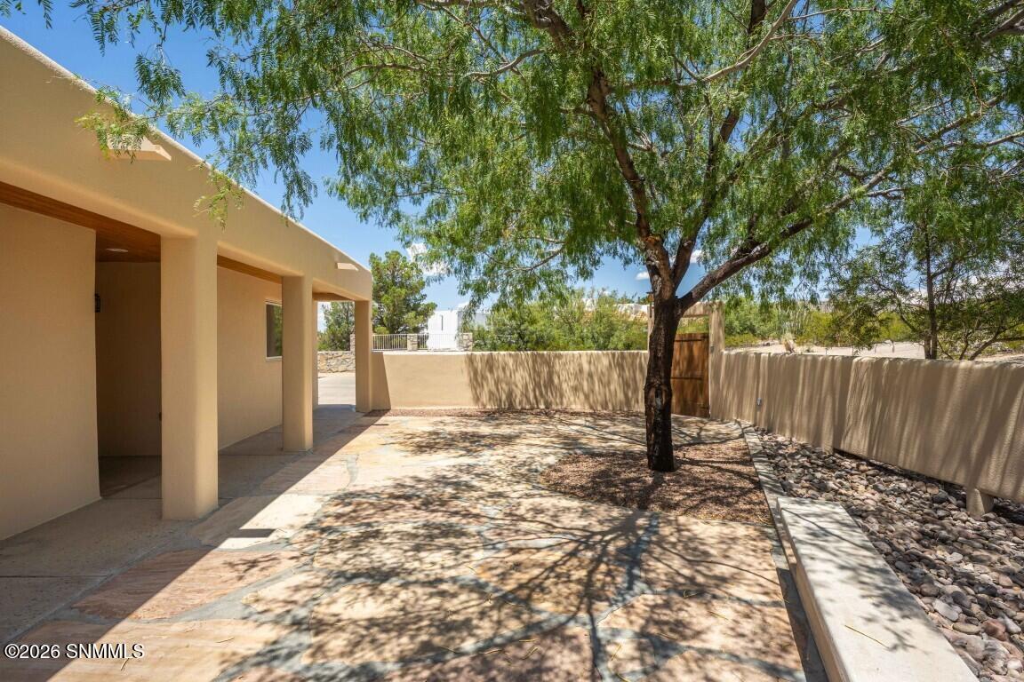 4-web-or-mls-Snappin Homes (CalleBellisi