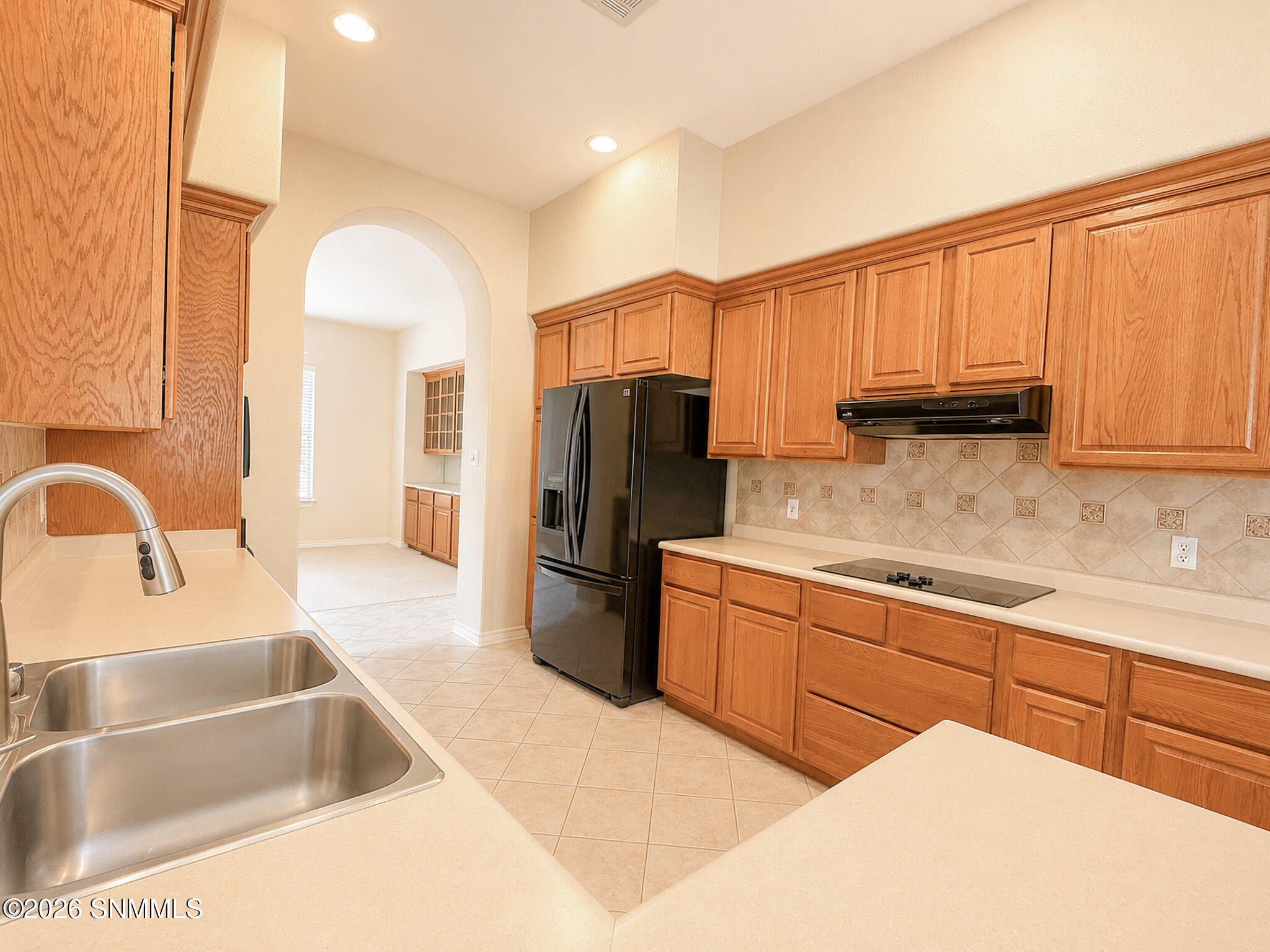 AN - Kitchen and Refrigerator