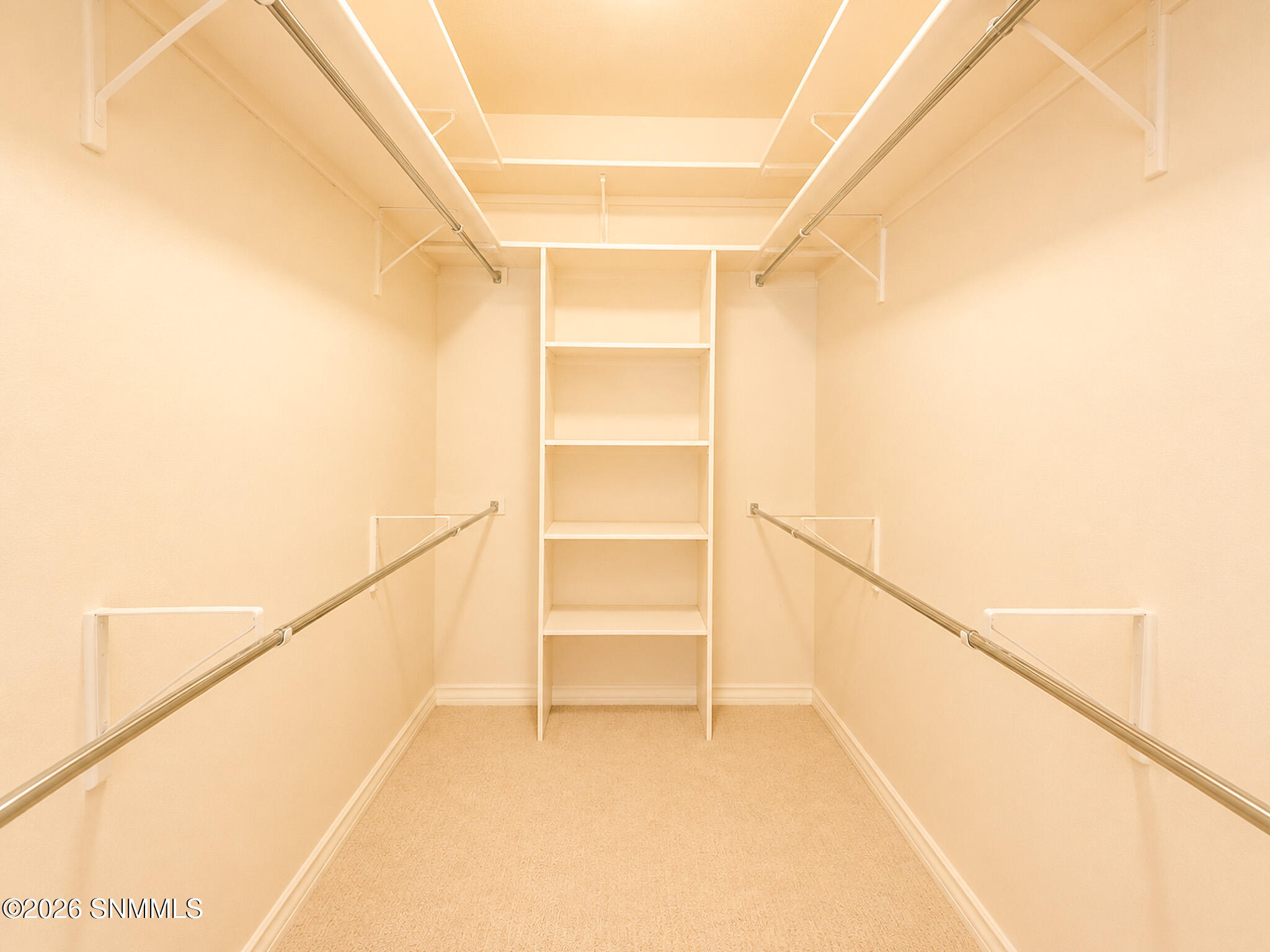 AT - Master Walk In Closet
