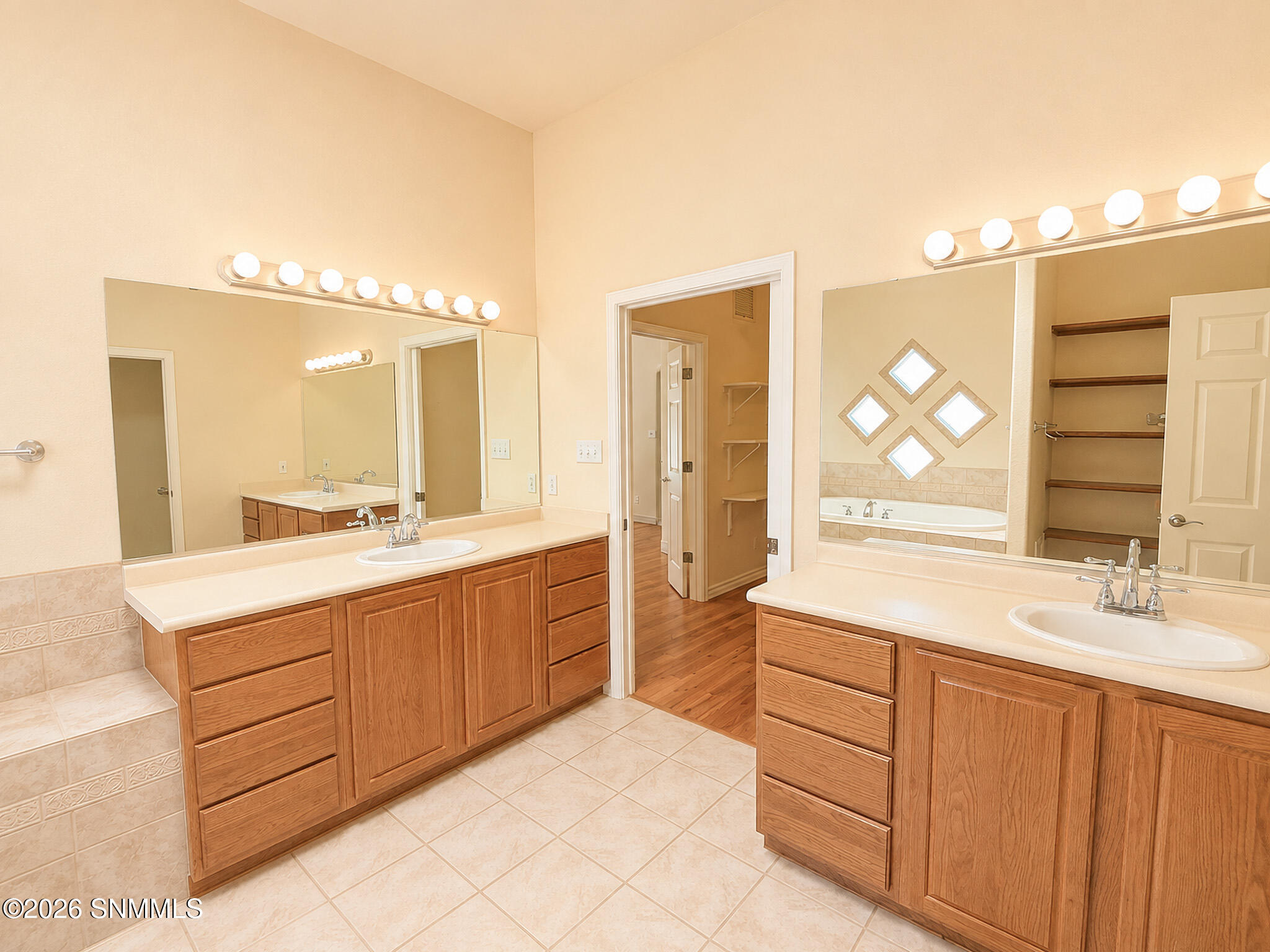 AW - Master Bath Dual Vanities