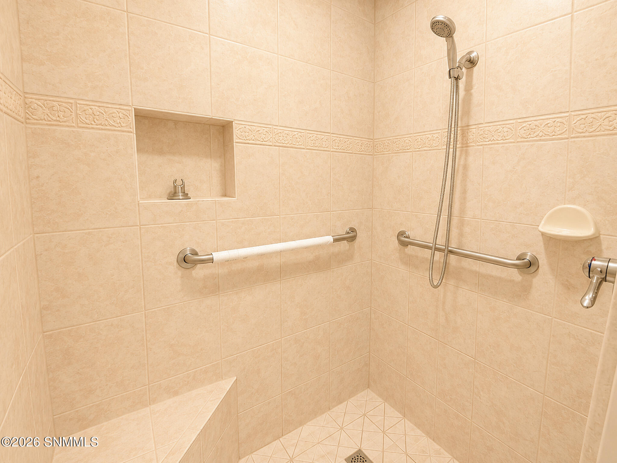 AZ - Master Bath Walk In Shower