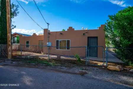 204 Chopes Street, La Mesa, New Mexico 88044, 3 Bedrooms Bedrooms, ,2.5 BathroomsBathrooms,Residential,For Sale,Chopes,2602493