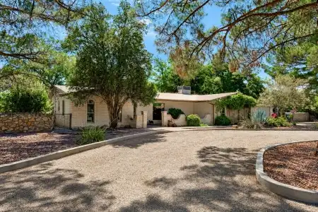 2517 Calle De Vista, Las Cruces, New Mexico 88007, 3 Bedrooms Bedrooms, ,3 BathroomsBathrooms,Residential,For Sale,Calle De Vista,2602495