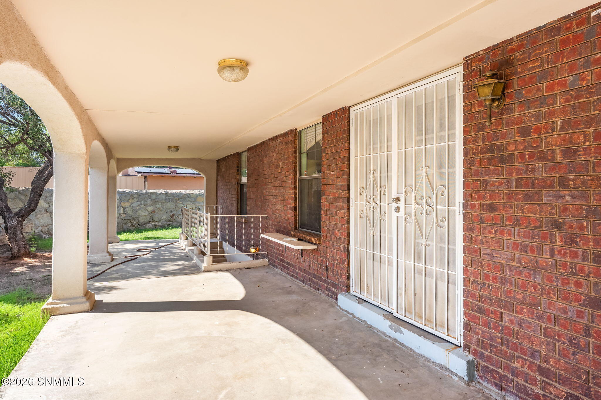 Patio/ Doors to living room
