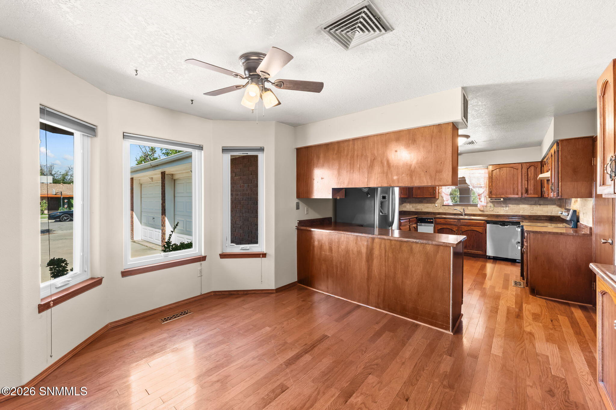 Entrance to Kitchen