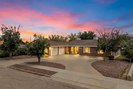 1950 Rosedale Drive, Las Cruces, New Mexico 88005, 3 Bedrooms Bedrooms, ,2.5 BathroomsBathrooms,Residential,For Sale,Rosedale,2602496