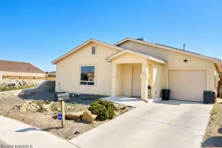 4463 Valle Del Luz Circle, Las Cruces, New Mexico 88007, 3 Bedrooms Bedrooms, ,2 BathroomsBathrooms,Residential,For Sale,Valle Del Luz,2602499